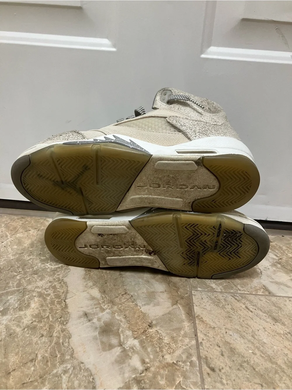 Air Jordan 5 Retro SE Craft Light Orewood Brown Sneakers Size 7Y FD9220-180